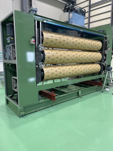 本社工場の不織布仕上（カレンダー）加工ライン新型化